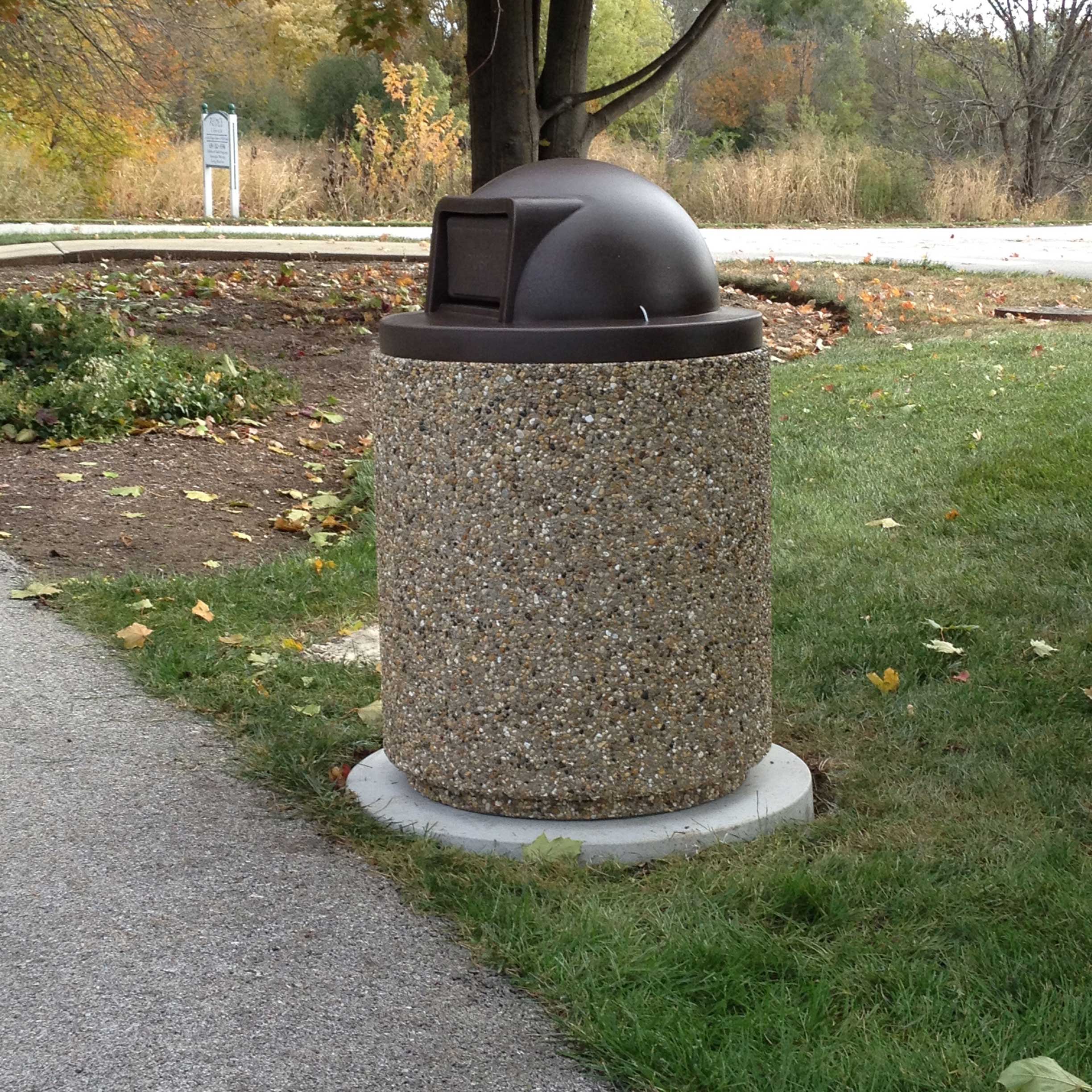 31 Gal. Getzen Concrete Receptacle With Plastic Dome Lid
